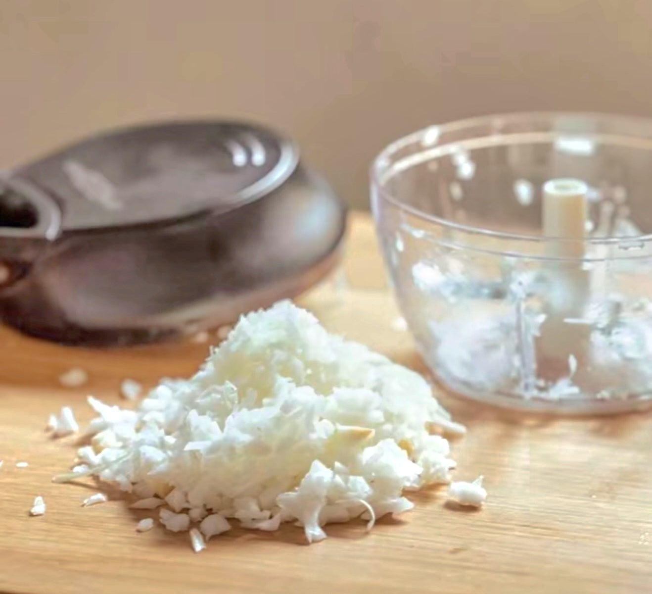 Manual Hand Pull Food Chopper Bowl – Quick & Easy Vegetable, Fruit and Salad Cutter