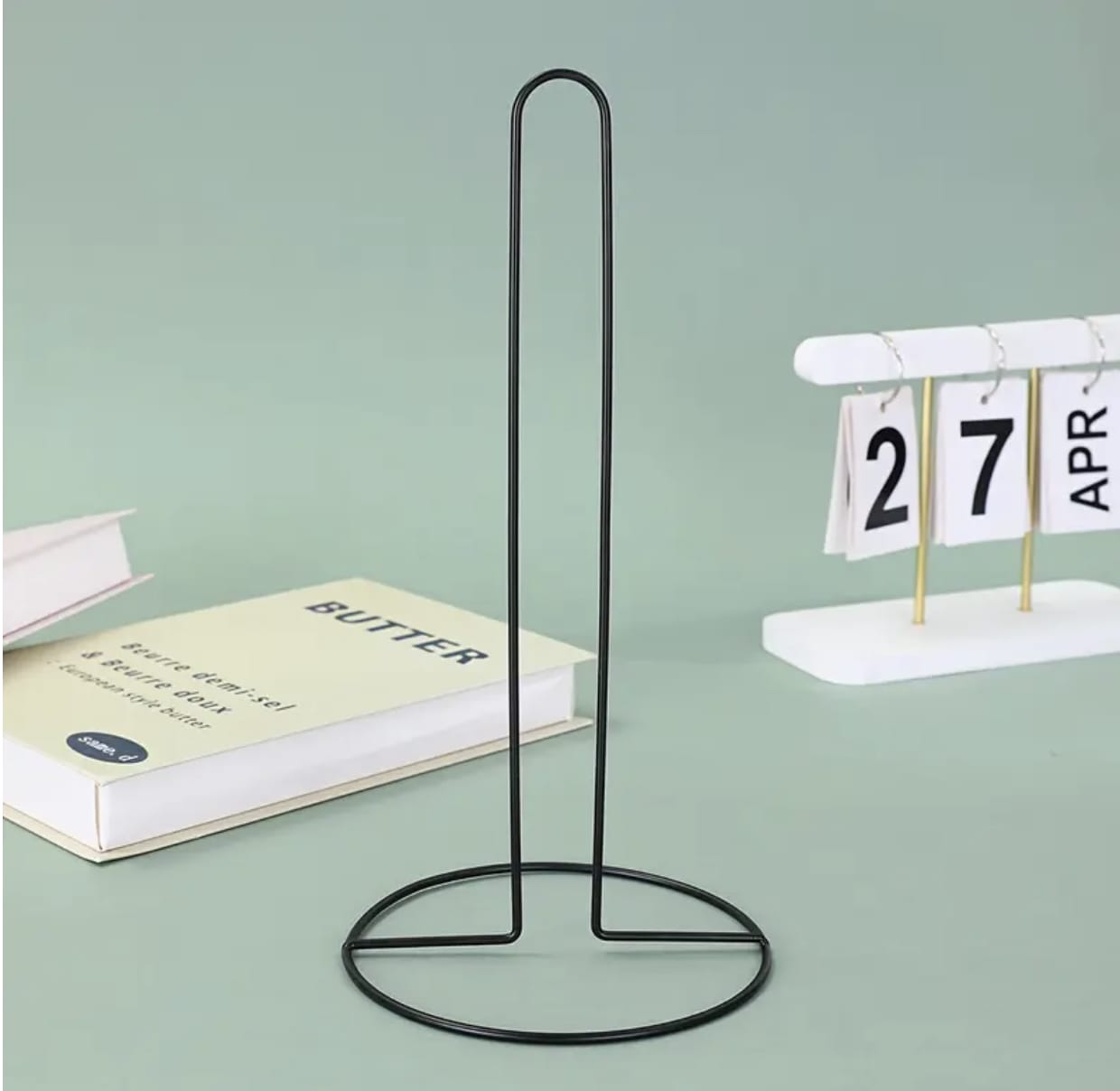 Heavy-Duty Paper Towel Holder – Sturdy Iron Countertop Stand with Space-Saving Vertical Design for Kitchen, Dining Room & Office